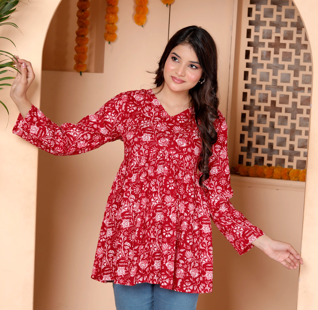 GL-New Stylish Red V-Neck Top